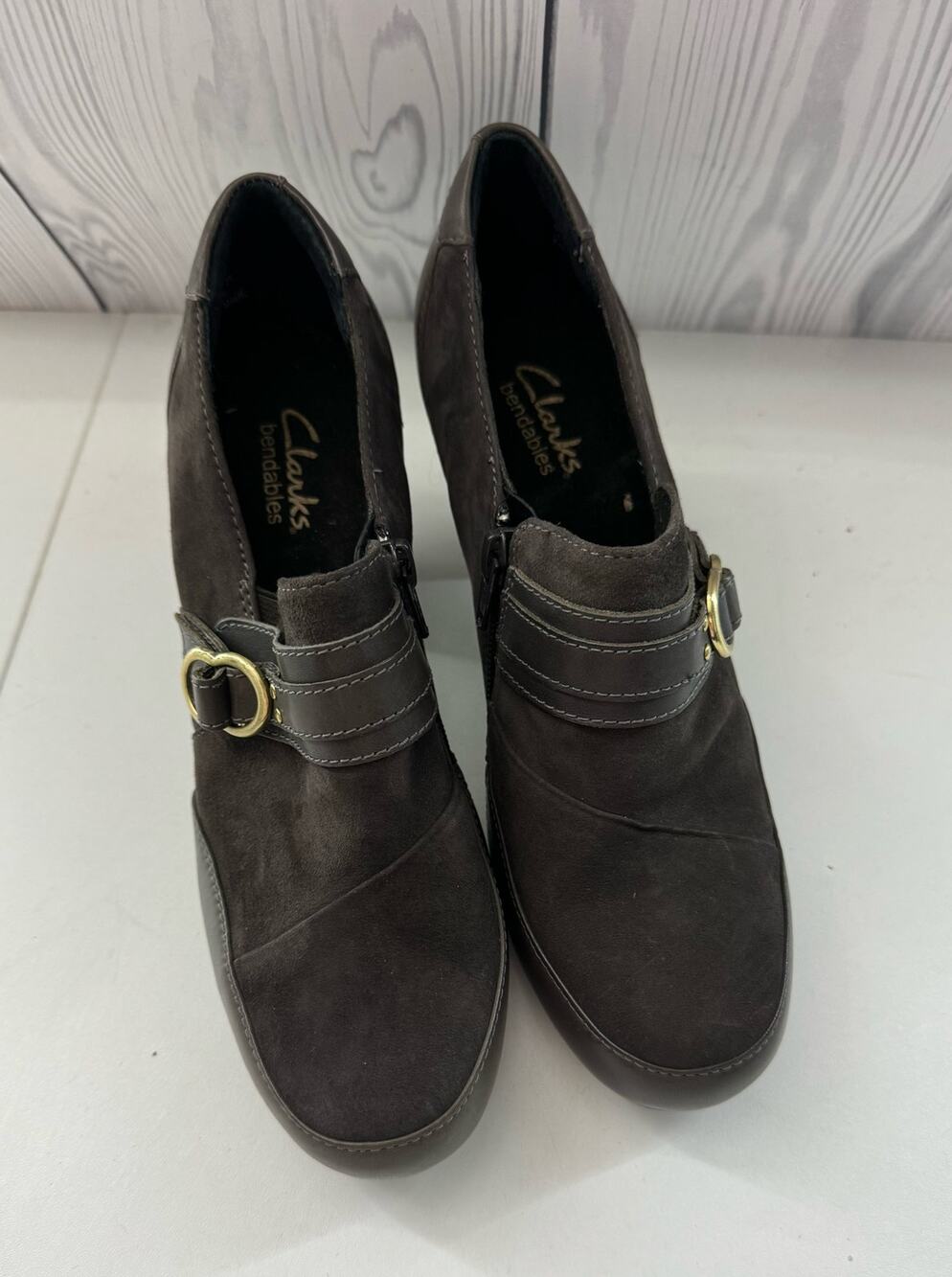 Clarks Brown Suede Buckle Sapphire Selene Loafer Shootie Pump Size 7 R1
